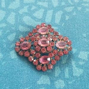 Vintage Czechoslovakian Glass Broach Pin